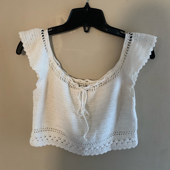 š H&M Crochet Crop Top